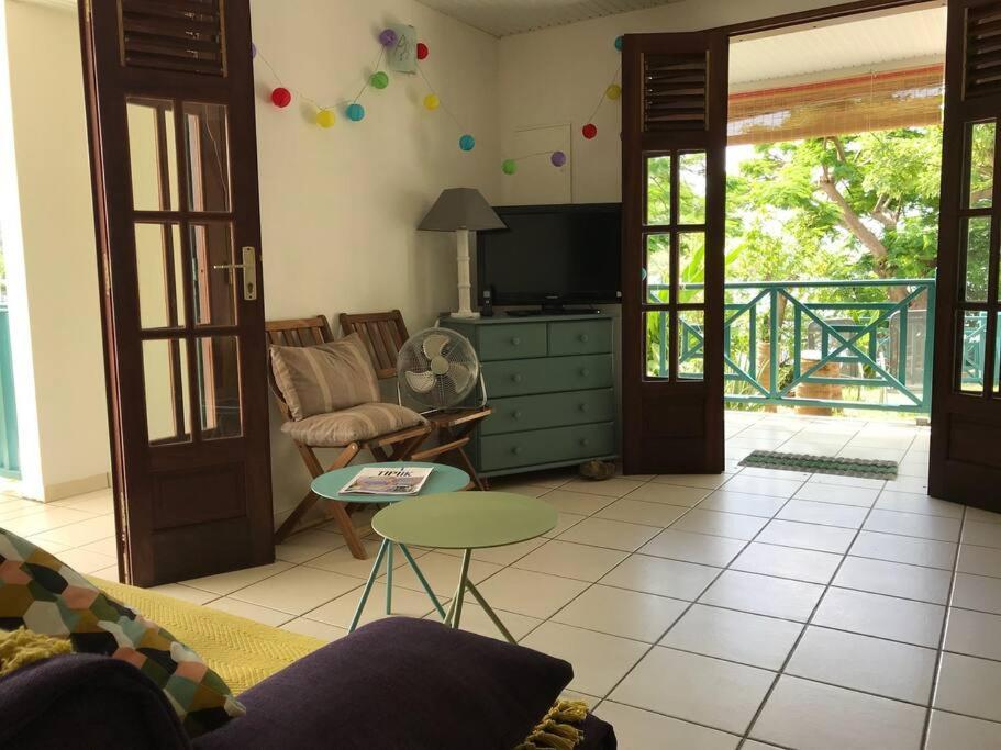 Case A Lili, Joli Bas De Villa Face A La Mer. Terre-De-Haut Bagian luar foto